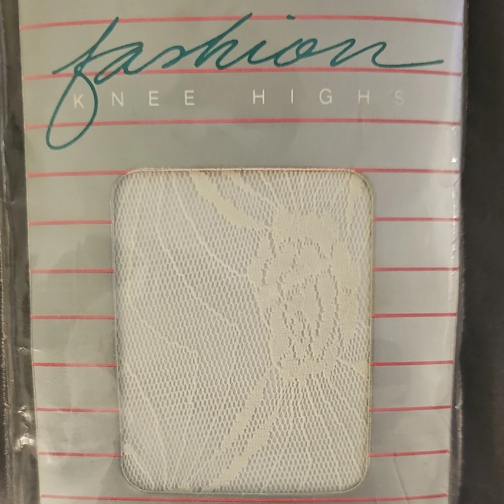 3 Pairs NWT Vintage JCPenney White Fashion Floral Knee Highs - Picture 4 of 4